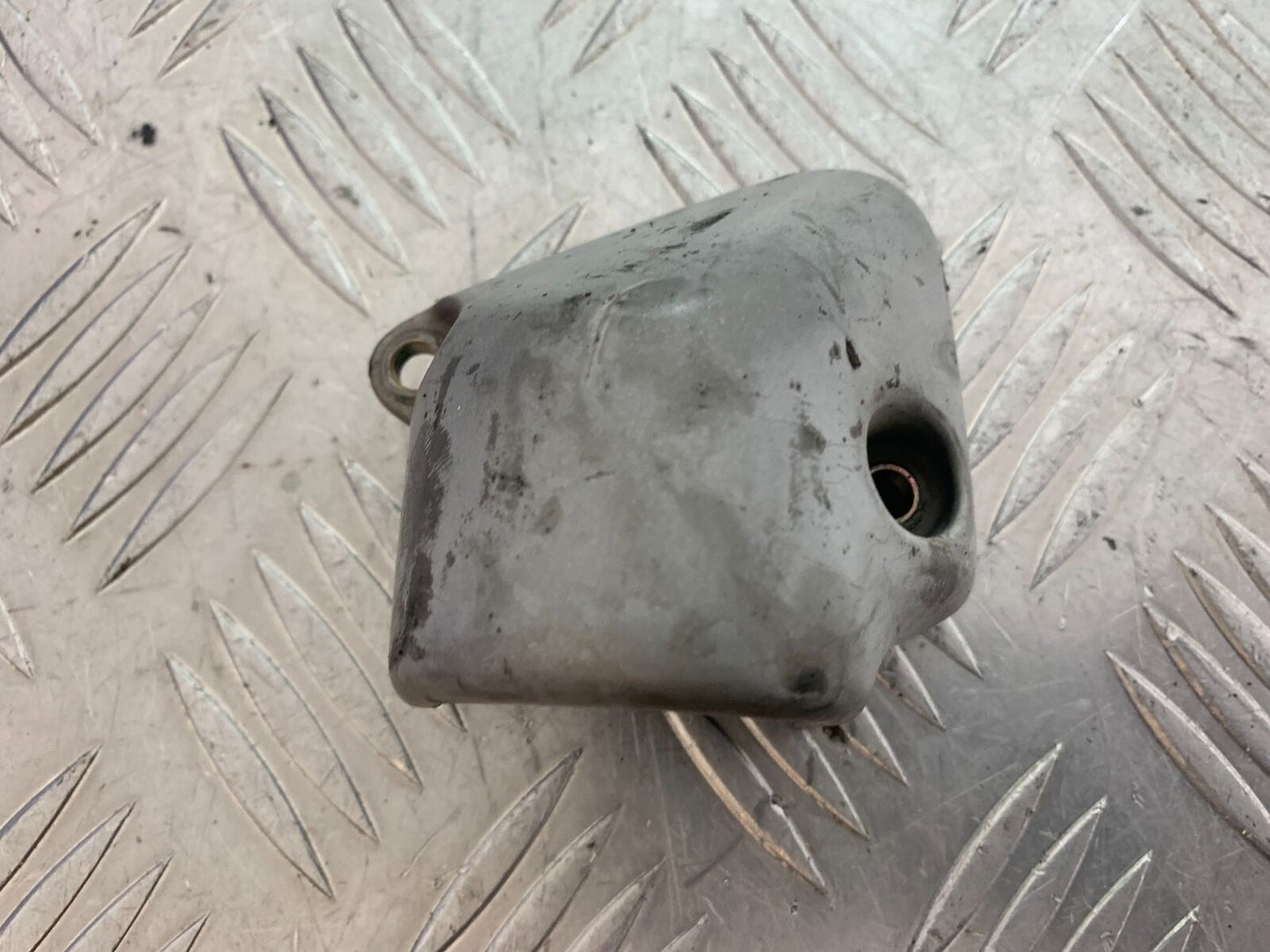 HONDA CB600 CB 600 HORNET WATER PIPE COVER   YEAR 1998 -2002 (CMB1126)
