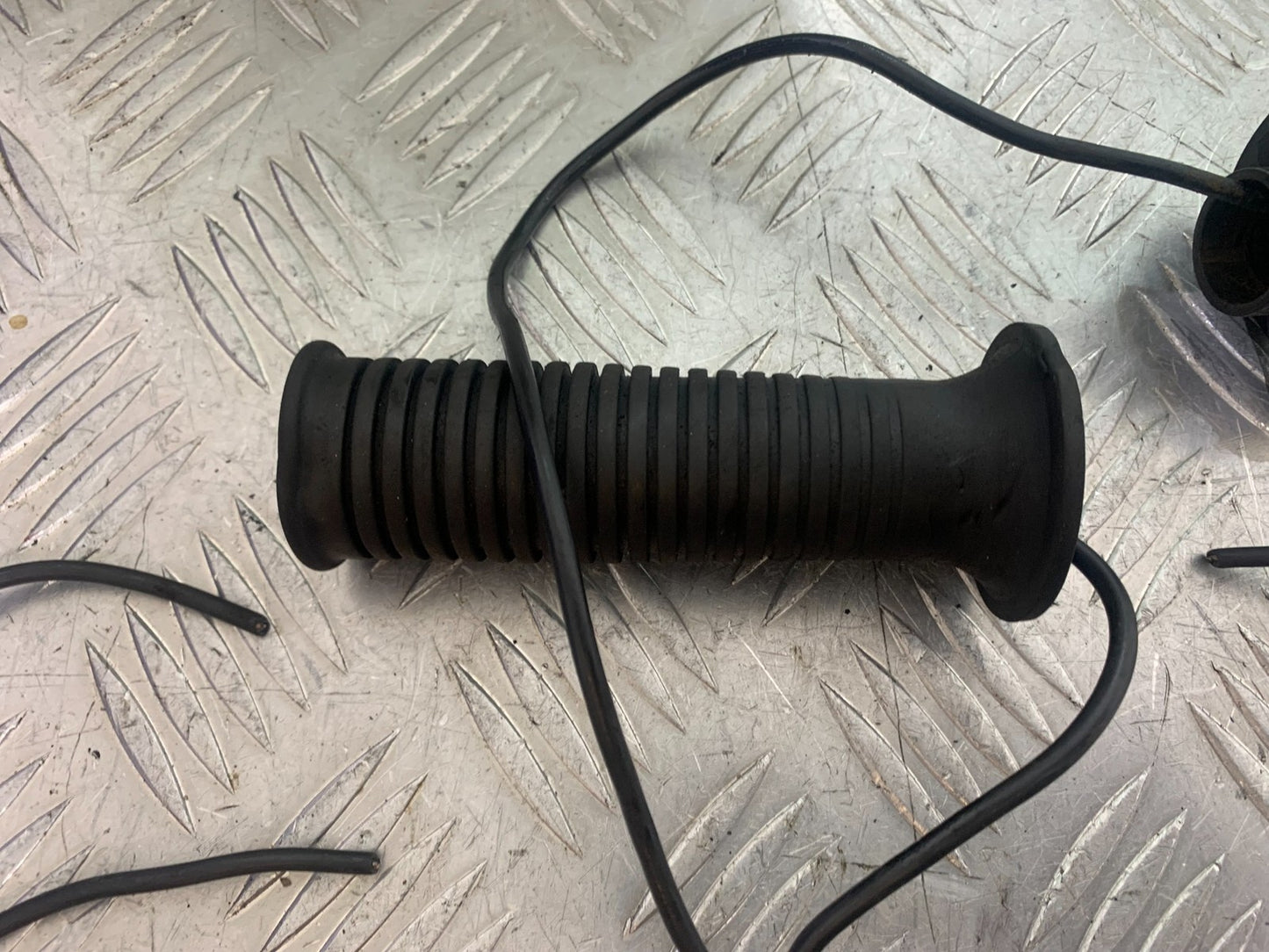 BMW R850 R R850R HEATED GRIPS  YEAR 1994-2002 (CMB1170)