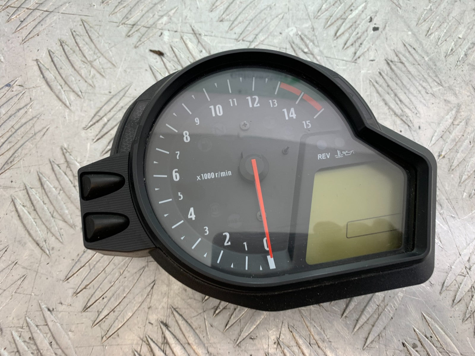 HONDA CBR1000 RR CLOCKS SPEEDO DASH  YEAR 2008-2011 ( (CMB1330)