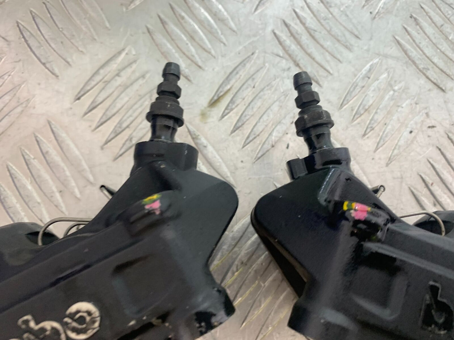 KTM 990 SUPERMOTO T FRONT BRAKE CALIPERS  YEAR 2010-2011  (CMB1127)