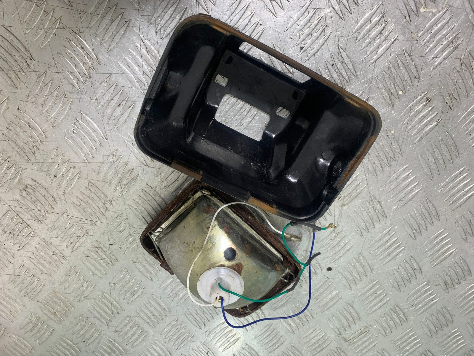 HONDA CG125 CG 125 HEADLIGHT  YEAR 1998-2000 (CMB1282)