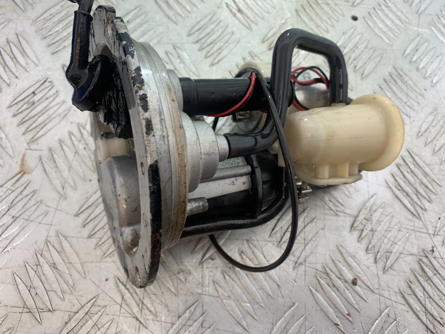 DUCATI 996 SPS 748 916 998 PETROL PUMP 1999-2000 (CMB1209)