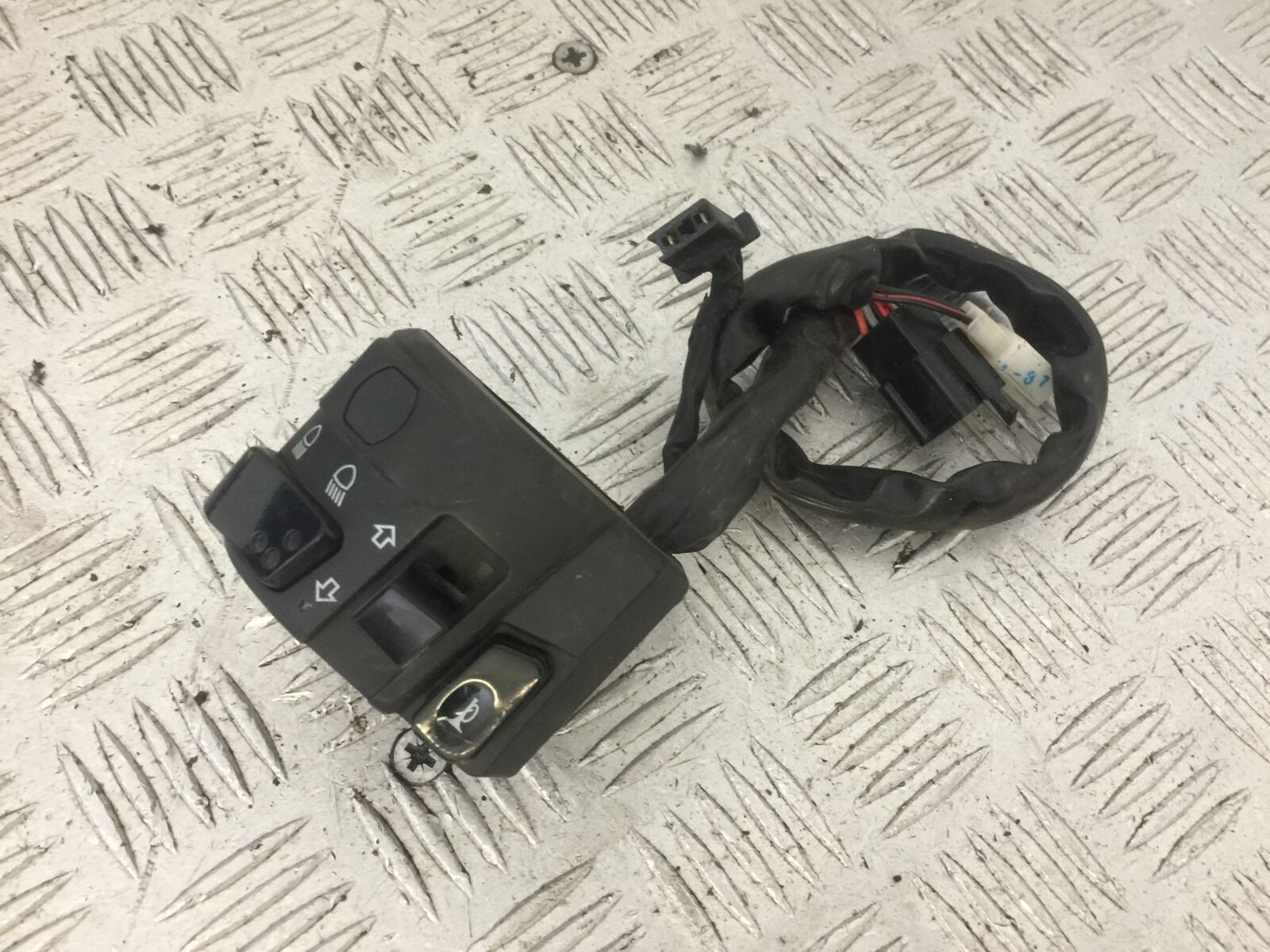 KAWASAKI Z125 Z 125 LEFT SWITCH GEAR  2018-2020 (STOCK 743)