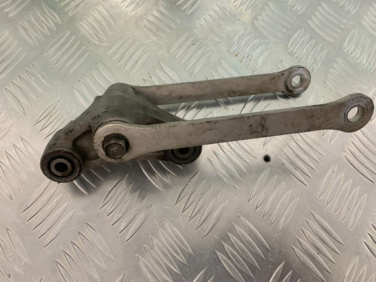 KAWASAKI ZX9R ZX9 C REAR SHOCK LINKAGE  YEAR 1998-99 (STOCK 957)