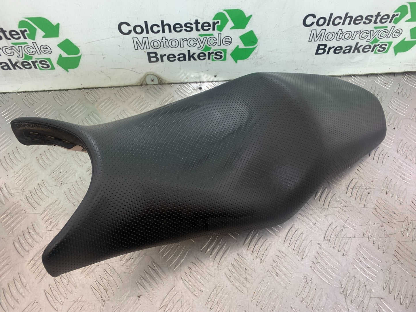 YAMAHA XJ6 XJ6-S SEAT  YEAR 2009-2015  (CMB1212)