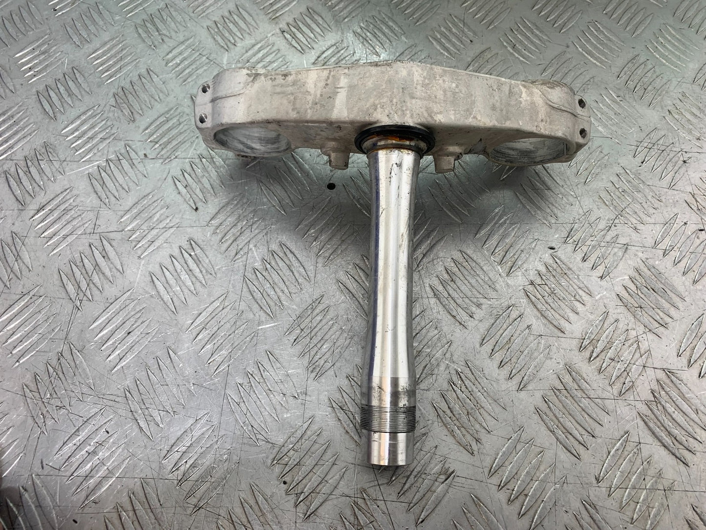 APRILIA RSV1000 R FACTORY MILLE BOTTOM YOKE 2004-09 (CMB1203)