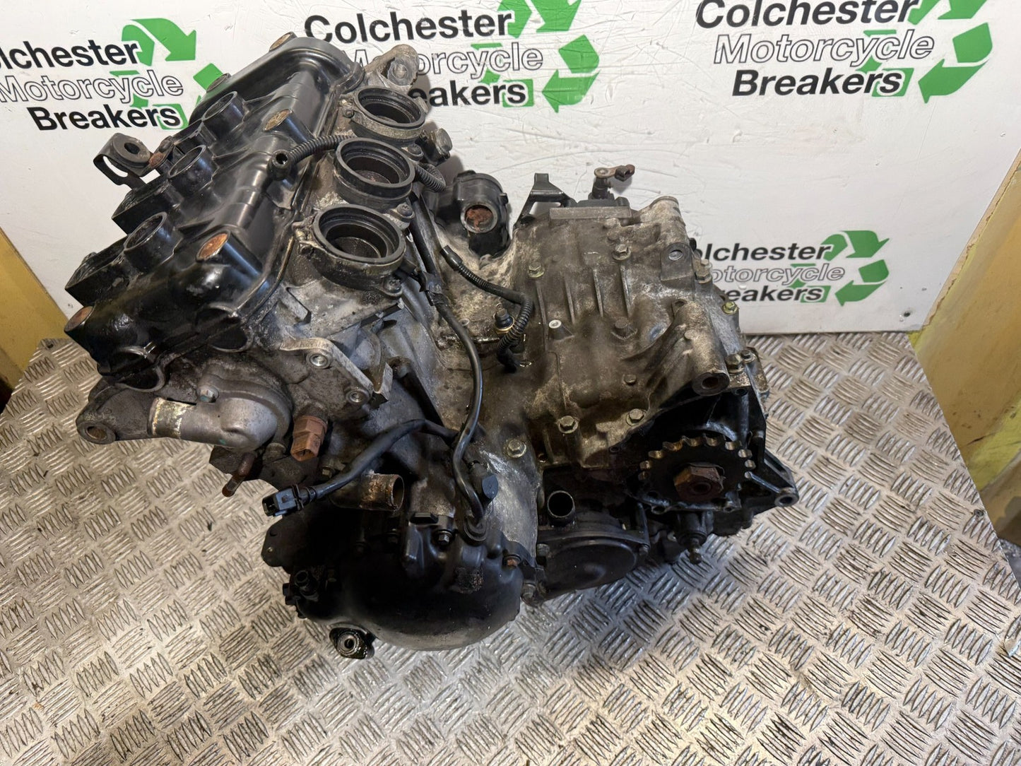 TRIUMPH 955i DAYTONA ENGINE YEAR 2002-2006 (CMB1229)