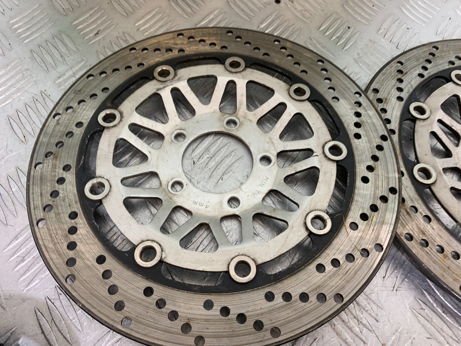 SUZUKI RF900 RF 900 FRONT BRAKE DISCS  YEAR 1994-1999 CMB1326