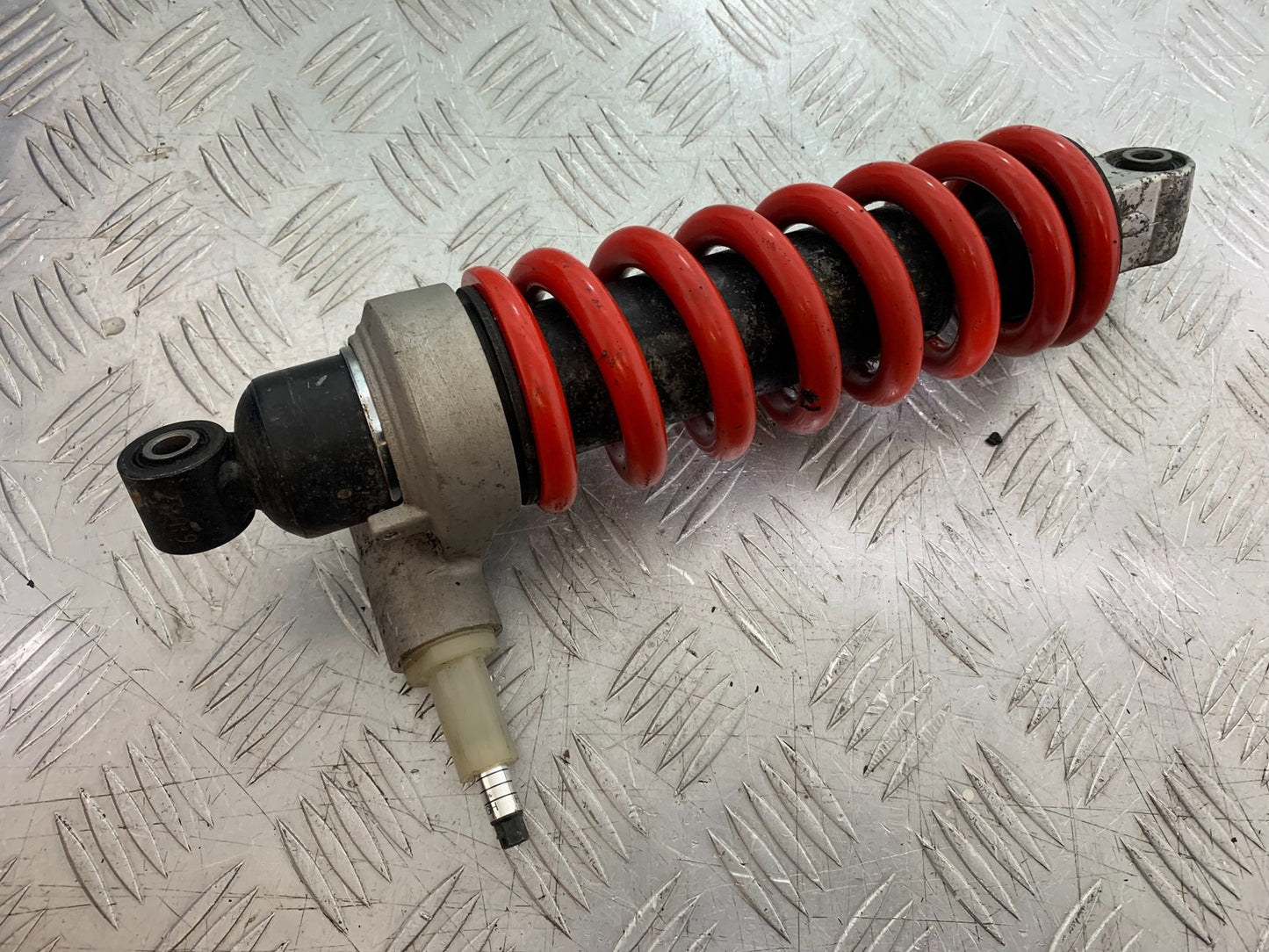 TRIUMPH 1050 SPRINT ST REAR SHOCK   2003-2011 (CMB1285)