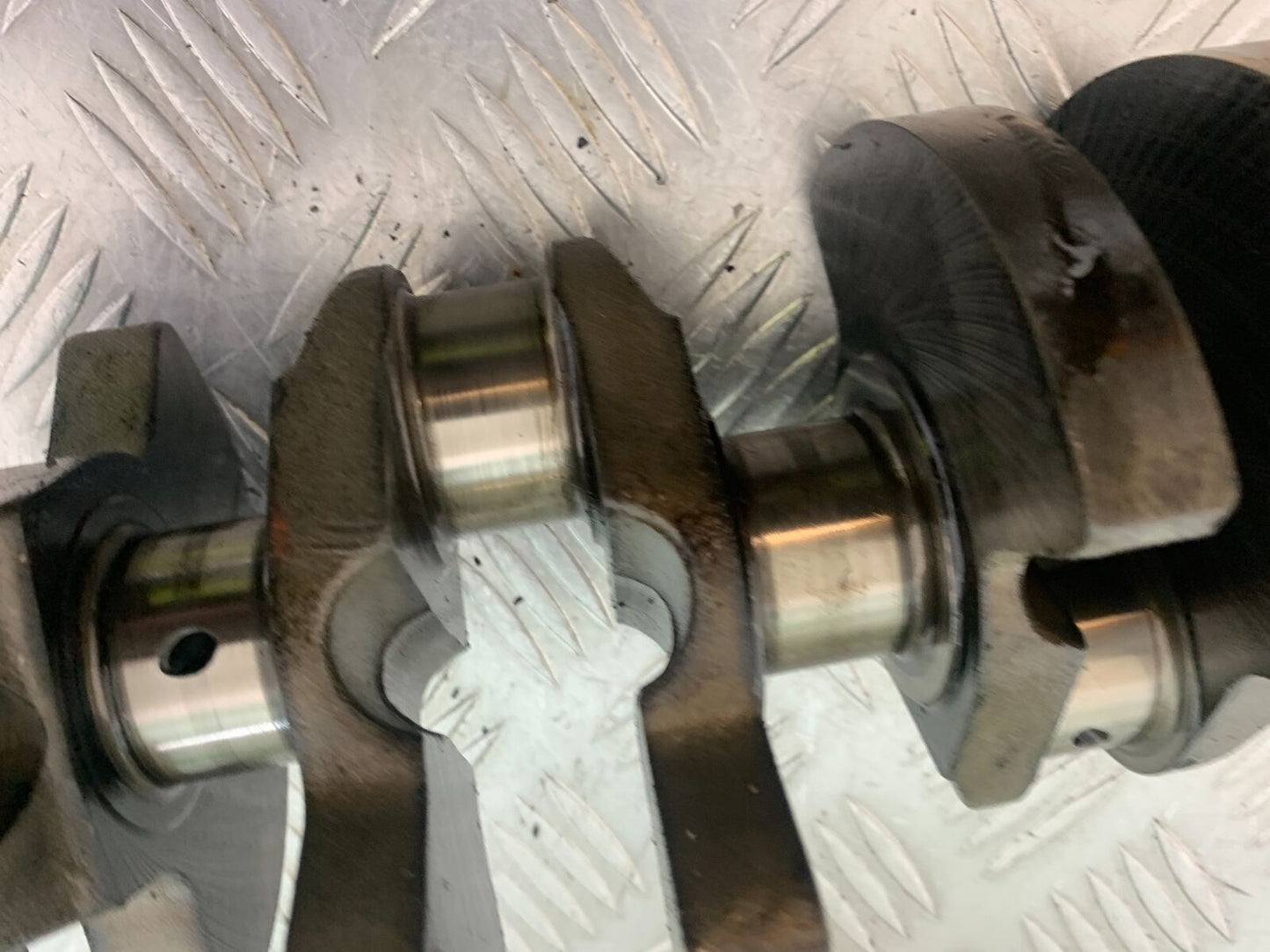 TRIUMPH 955i SPRINT ST CRANKSHAFT   YEAR 1999-2004 (STOCK 735)