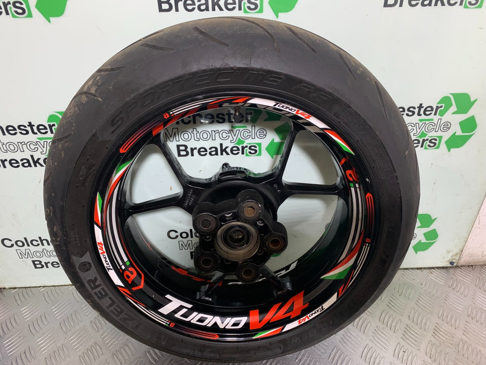 APRILIA TUONO 1000 V4R REAR WHEEL YEAR 2011-13  (CMB1316)