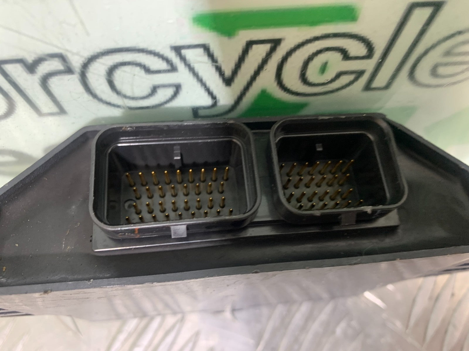 TRIUMPH 1050 SPRINT ST ECU  2004-2007 (CMB1197)