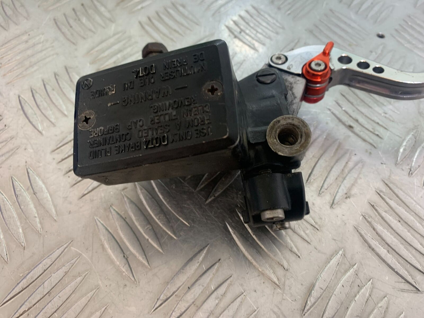 KAWASAKI Z750 ZR750 ZR-7S FRONT MASTER CYLINDER  YEAR 1999-05 (CMB1135)