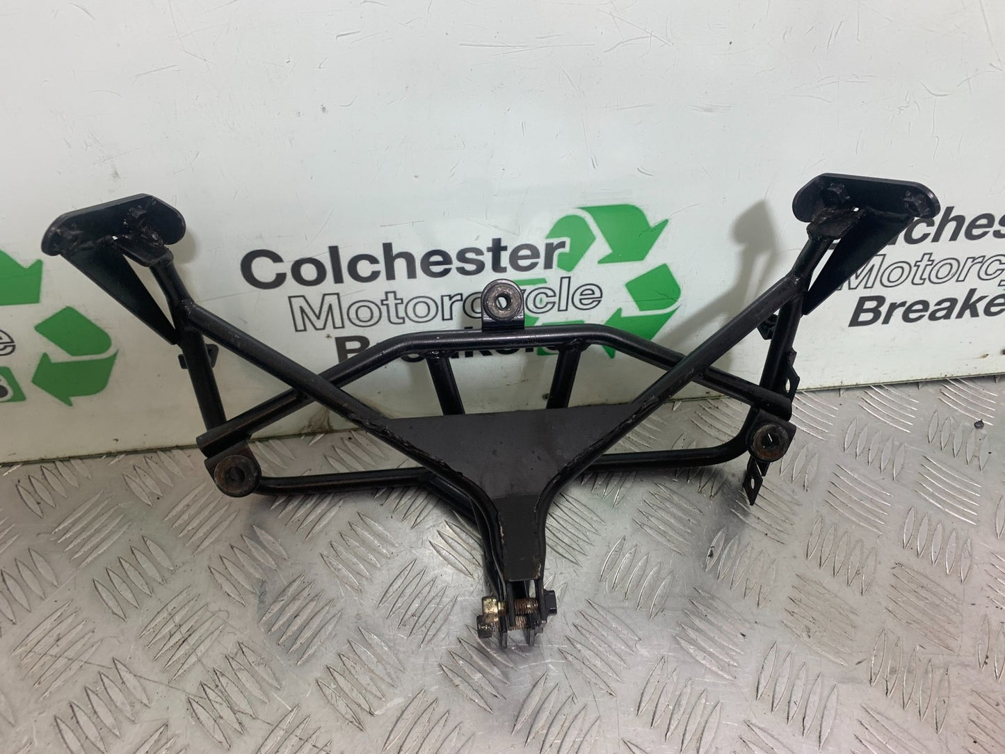 TRIUMPH 955i SPRINT ST FAIRING BRACKET   1999-2004 (CMB1176)