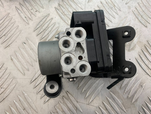 TRIUMPH TRIDENT 660 ABS PUMP YEAR 2021-2024 (CMB1148)