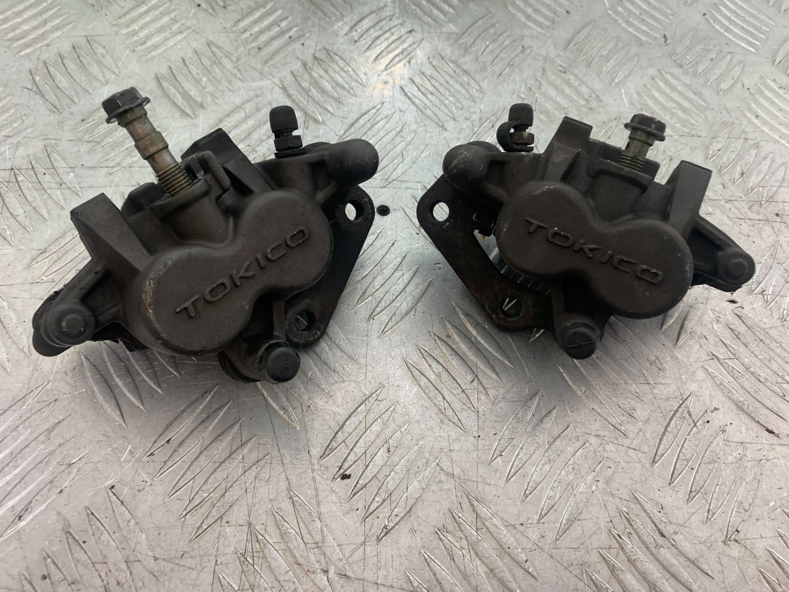 KAWASAKI Z750 Z 750 FRONT BRAKE CALIPERS YEAR 2004-2006  (CMB1234)