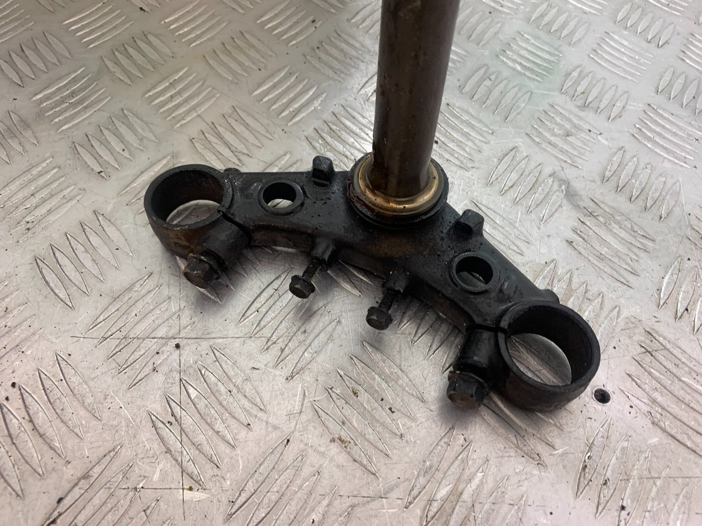 HONDA GL500 GL 500 SILVERWING BOTTOM YOKE   YEAR 1981-82  (CMB1168)