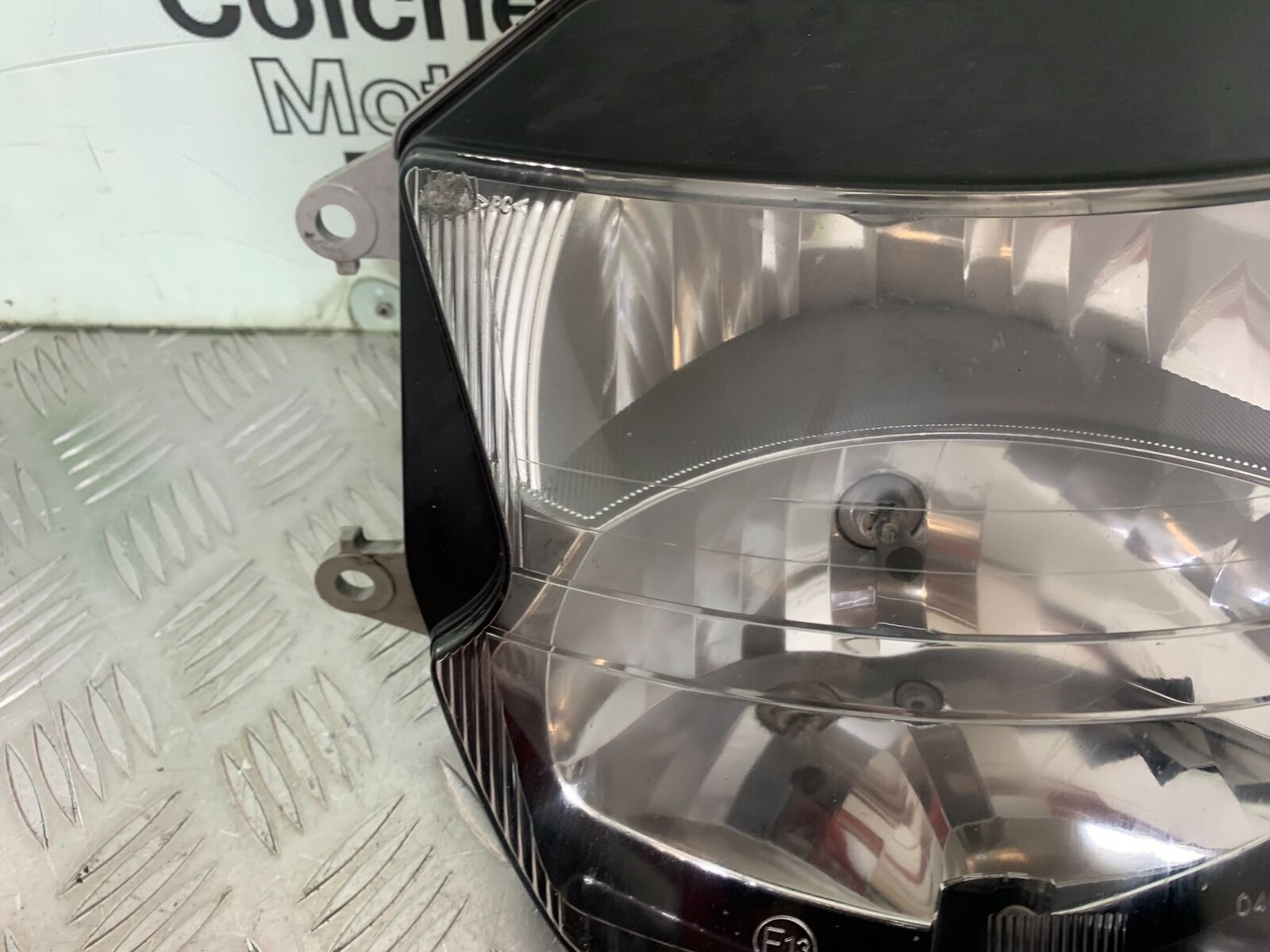 HONDA CBR1100 BLACKBIRD HEADLIGHT   YEAR 1999-2005 (CMB1103)