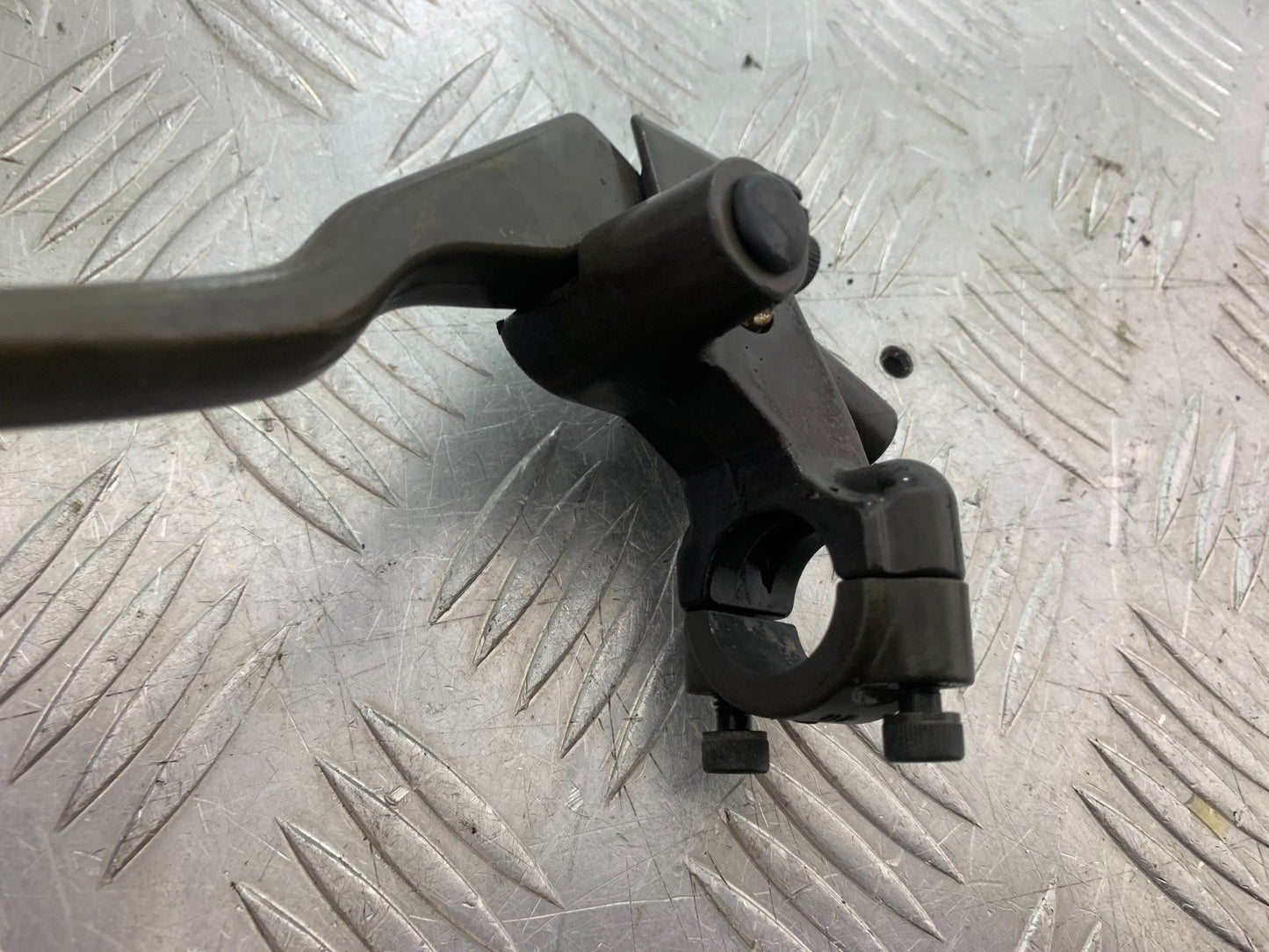 HONDA NT650 V DEAUVILLE CLUTCH LEVER AND BRACKET  YEAR 1999 (CMB1268)