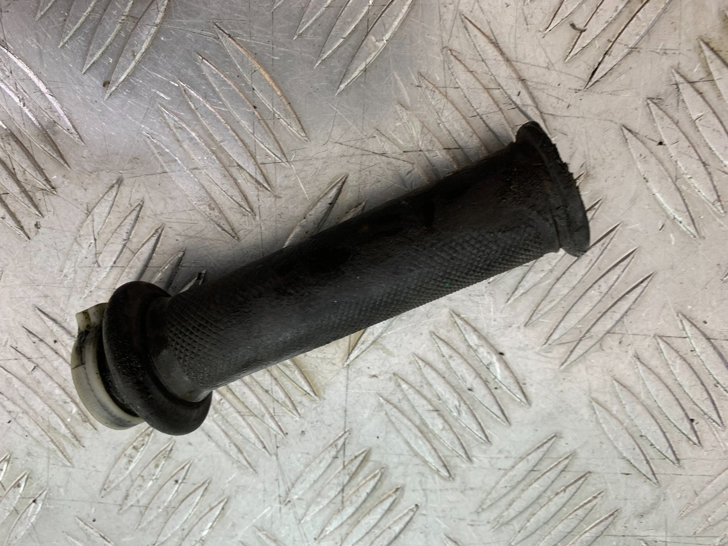 KAWASAKI ZZR1100 D THROTTLE TWIST GRIP  YEAR 1993-2001 (CMB1189)