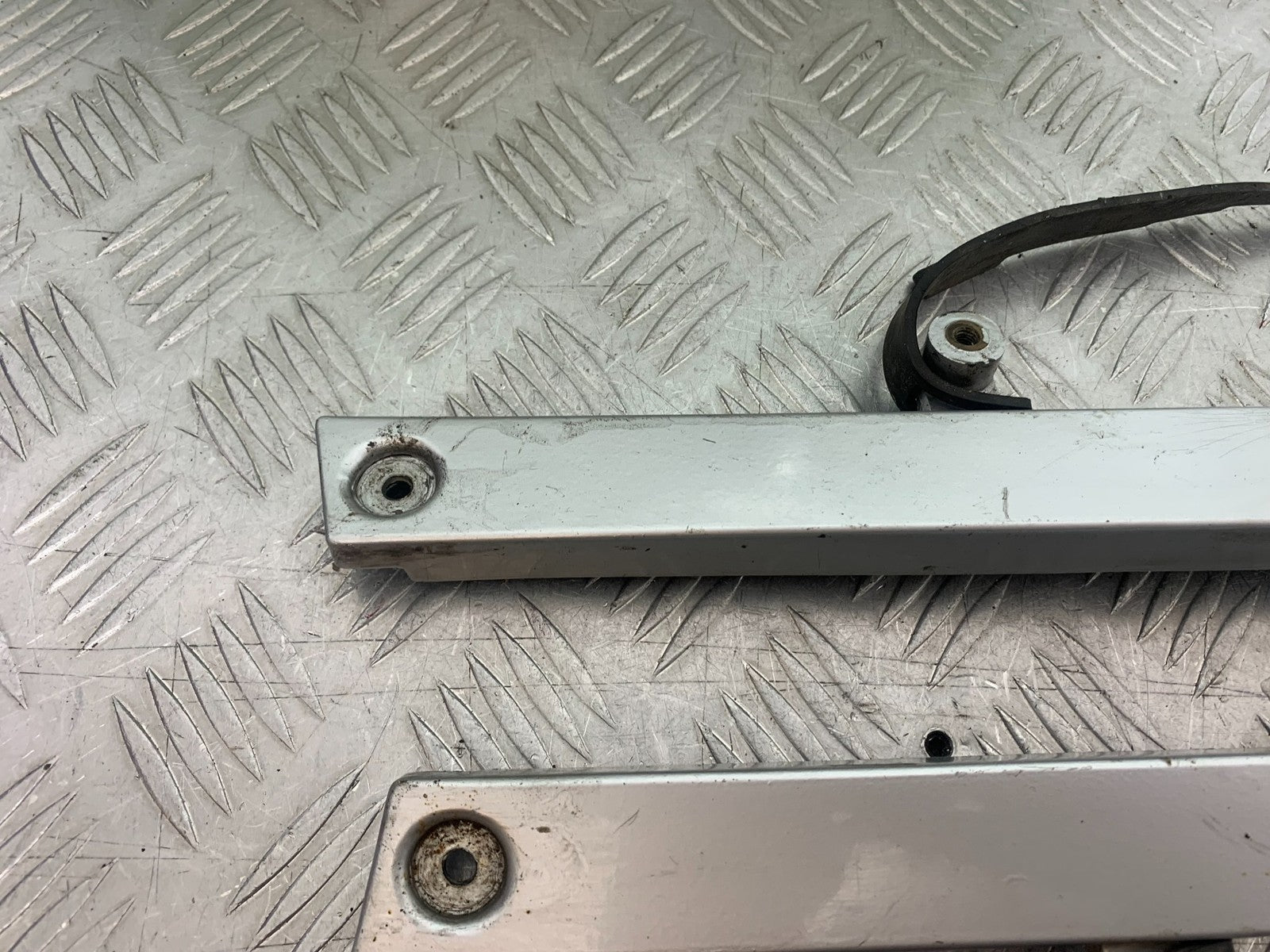 KAWASAKI GPZ600 GPZ 600 LEFT & RIGHT FRAME INFILLS  YEAR 1988-90 (CMB1258)