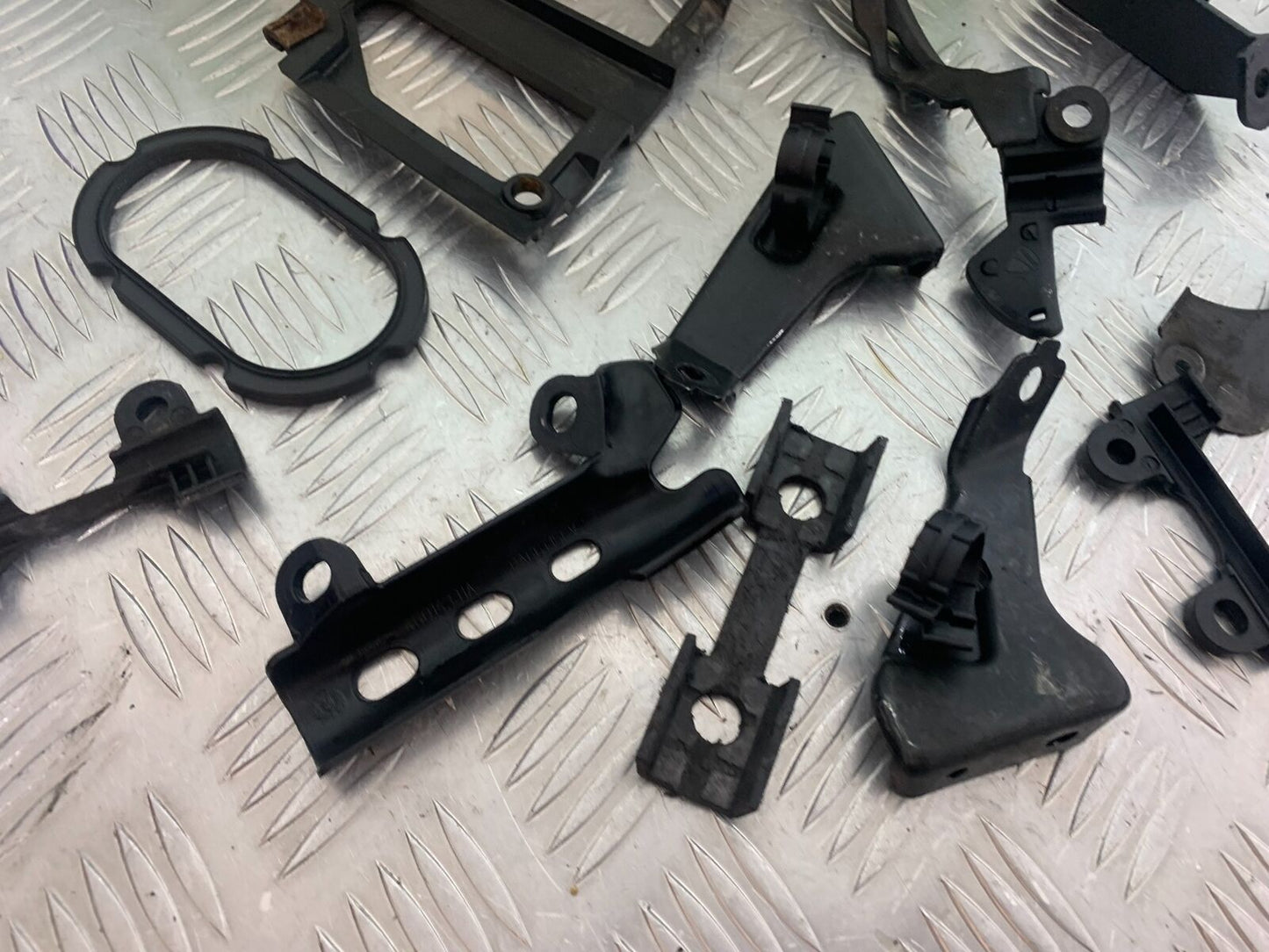 DUCATI DIAVEL 1200 INFILLS AND BRACKETS  YEAR 2014-17 (CMB1054)