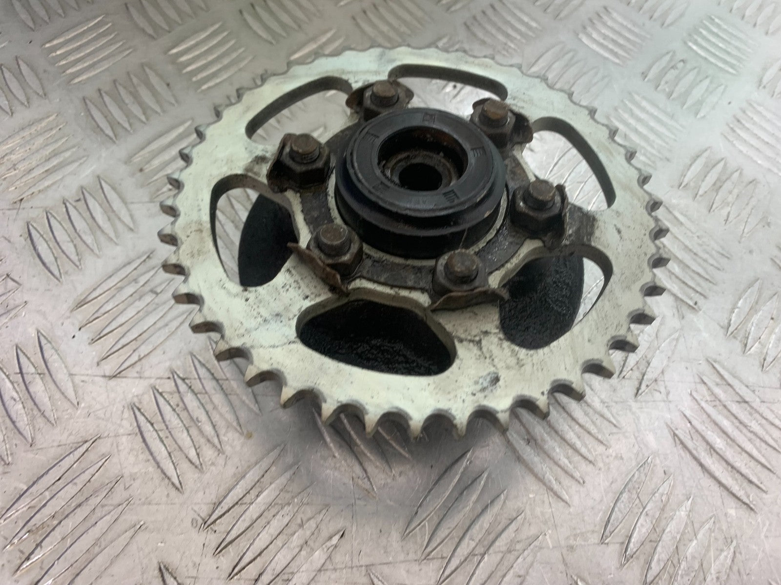 BENELLI BN125 BN 125 REAR SPROCKET CARRIER  YEAR 2018-2021 (CMB1245)