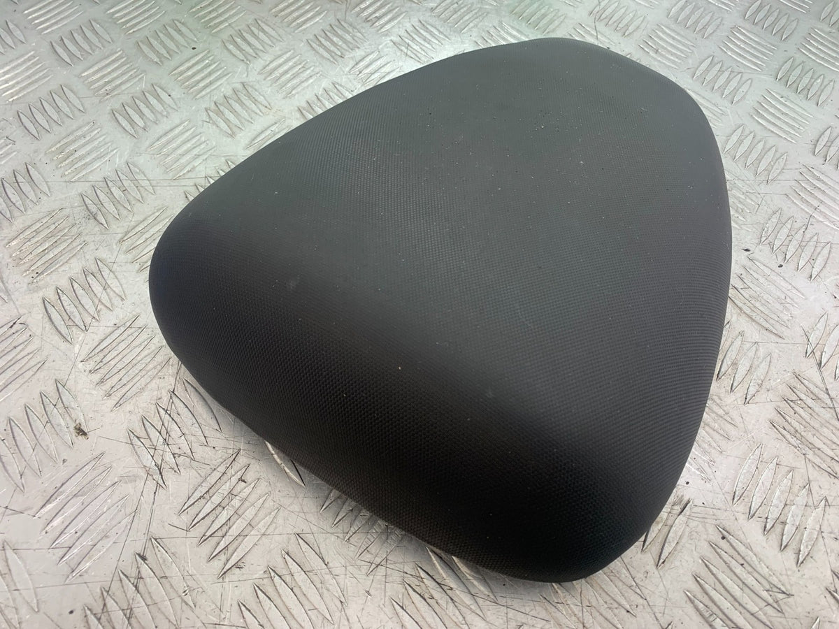 SUZUKI SV650 SV 650 mk1 REAR SEAT (NO HOLES) YEAR 1999-2002 (CMB1208)