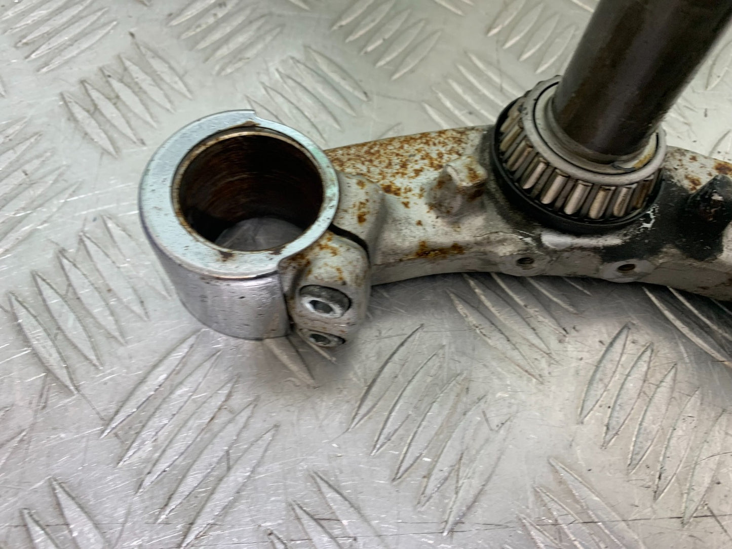 YAMAHA XV1100 XV 1100 VIRAGO BOTTOM YOKE   1990-1999 (CMB1243)