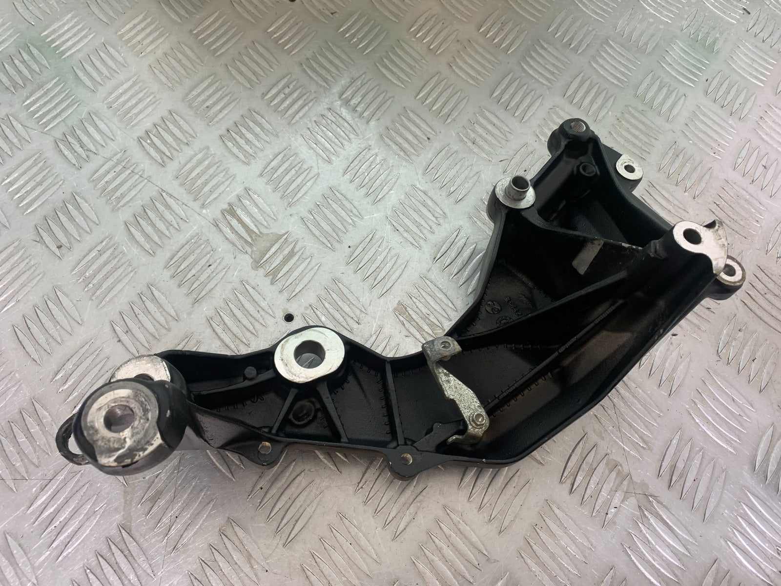 MV AGUSTA 800 F3 RIGHT FRAME SUPPORT  YEAR 2013-2016 (CMB1152)