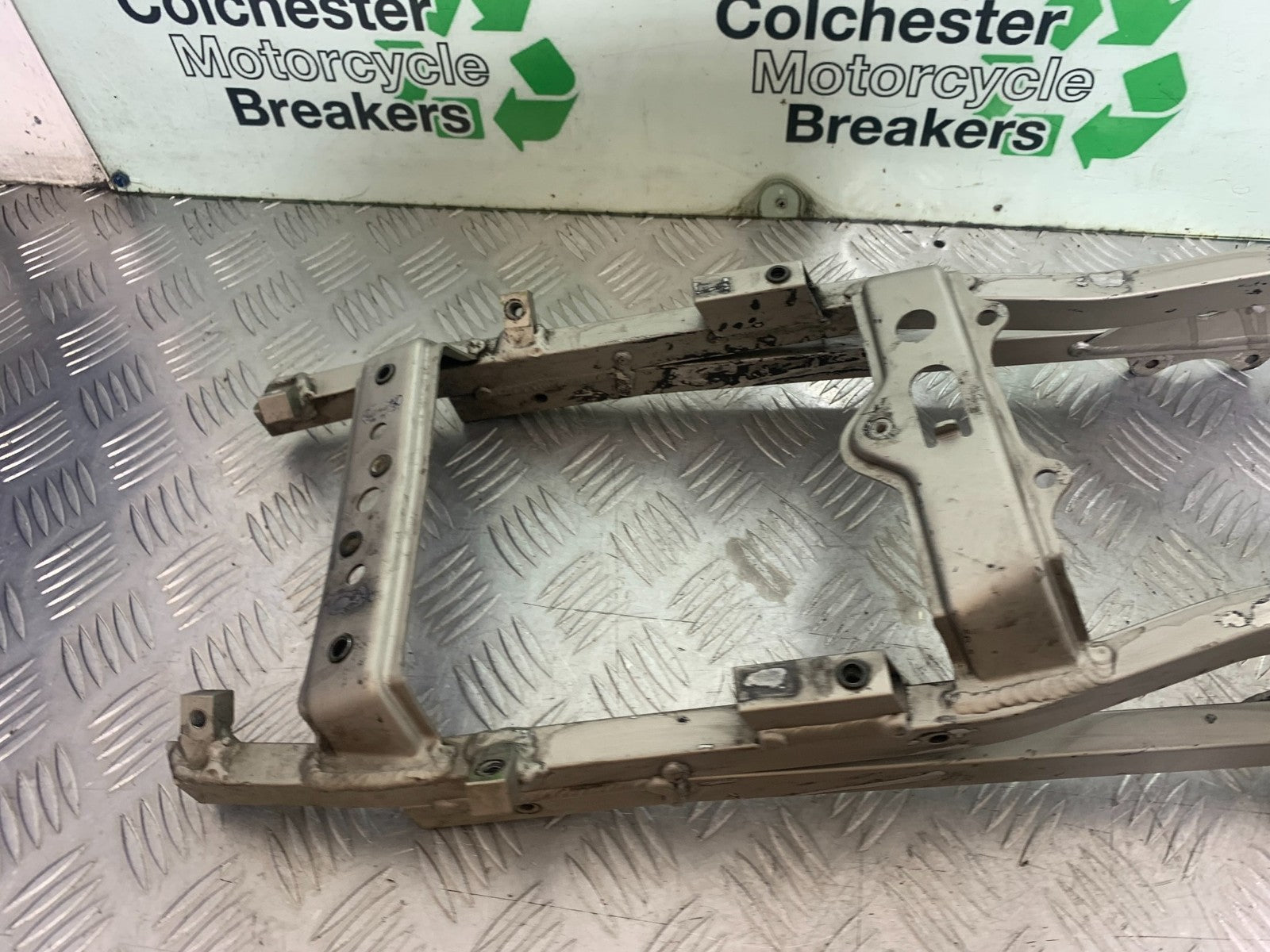KAWASAKI ZX9R ZX9 E1 REAR SUBFRAME   YEAR 2000-01 (CMB1171)