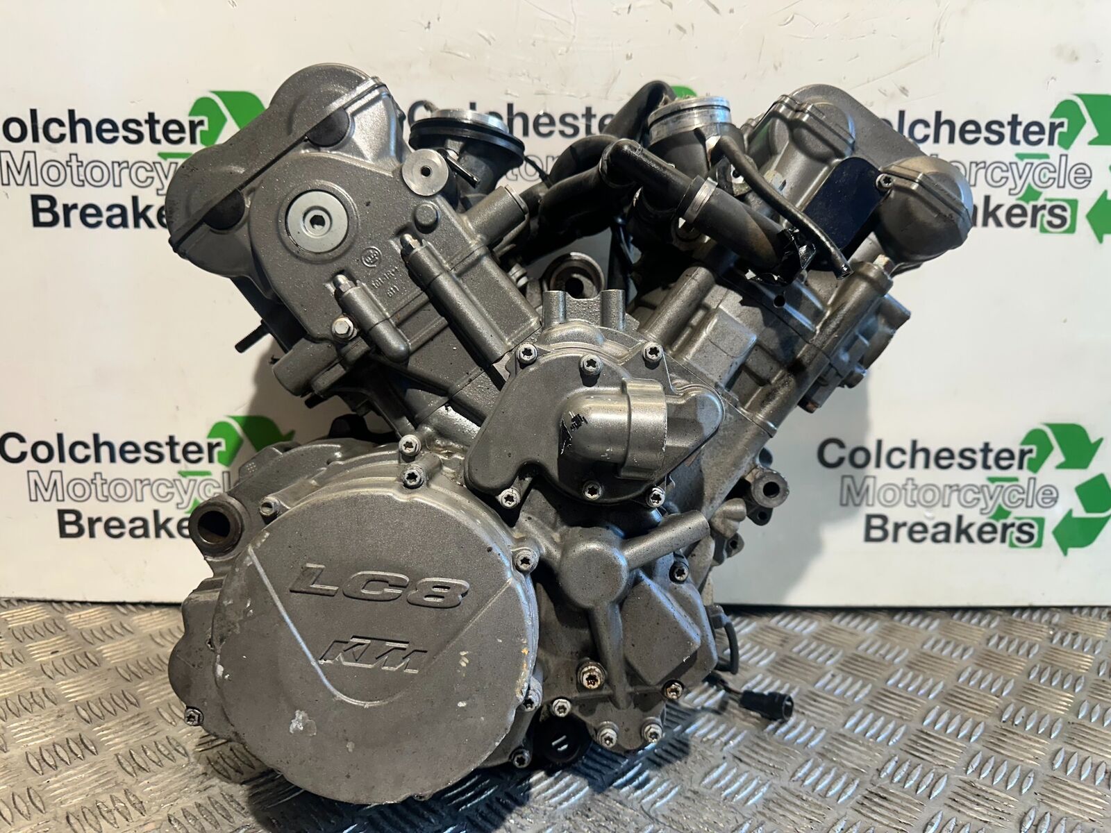 KTM 990 SUPERMOTO T SMT LC8 ENGINE YEAR 2010-2011  (CMB1127)
