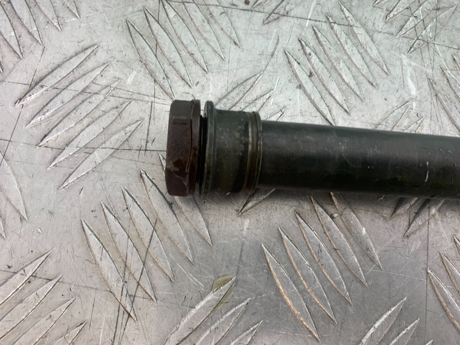 APRILIA RSV1000 R FACTORY MILLE FRONT WHEEL SPINDLE  2004-09 (CMB1203)
