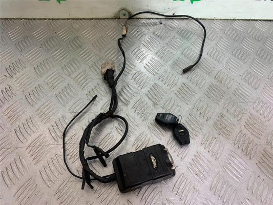 TRIUMPH SPEED TRIPLE R 1050 ALARM AND FOBS  2009 (CMB1183)