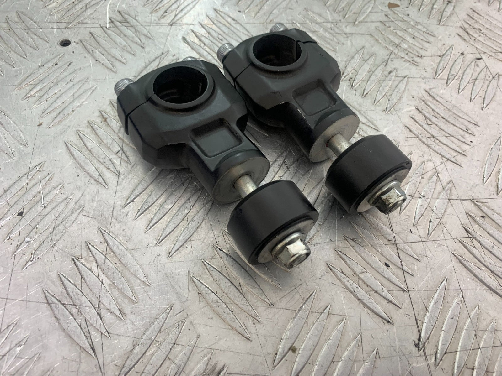 YAMAHA XSR900 XSR 900 HANDLEBAR RISERS  YEAR 2022-2024 (CMB1215)