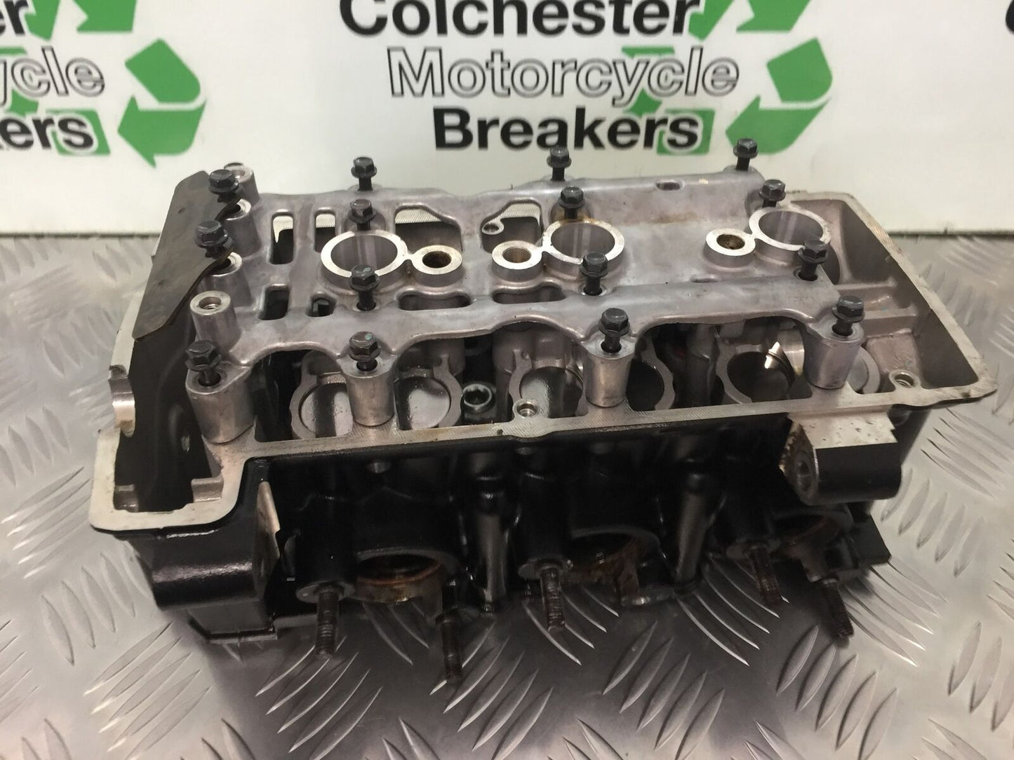 TRIUMPH TIGER 800 XRT CYLINDER HEAD  YEAR 2015-2017  (STOCK 920)