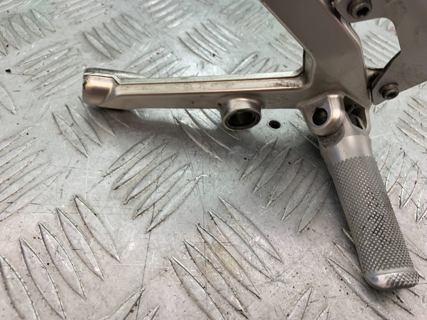 DUCATI 1299 PANIGALE FRONT LEFT HANGER AND PEG  YEAR 2016 (CMB 1187)