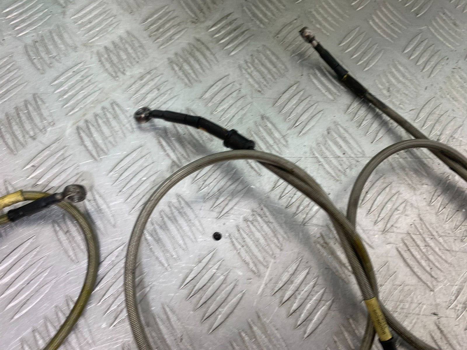 SUZUKI GSF600 GSF 600 BANDIT BRAIDED BRAKE LINES   2000-2004 (CMB1269)