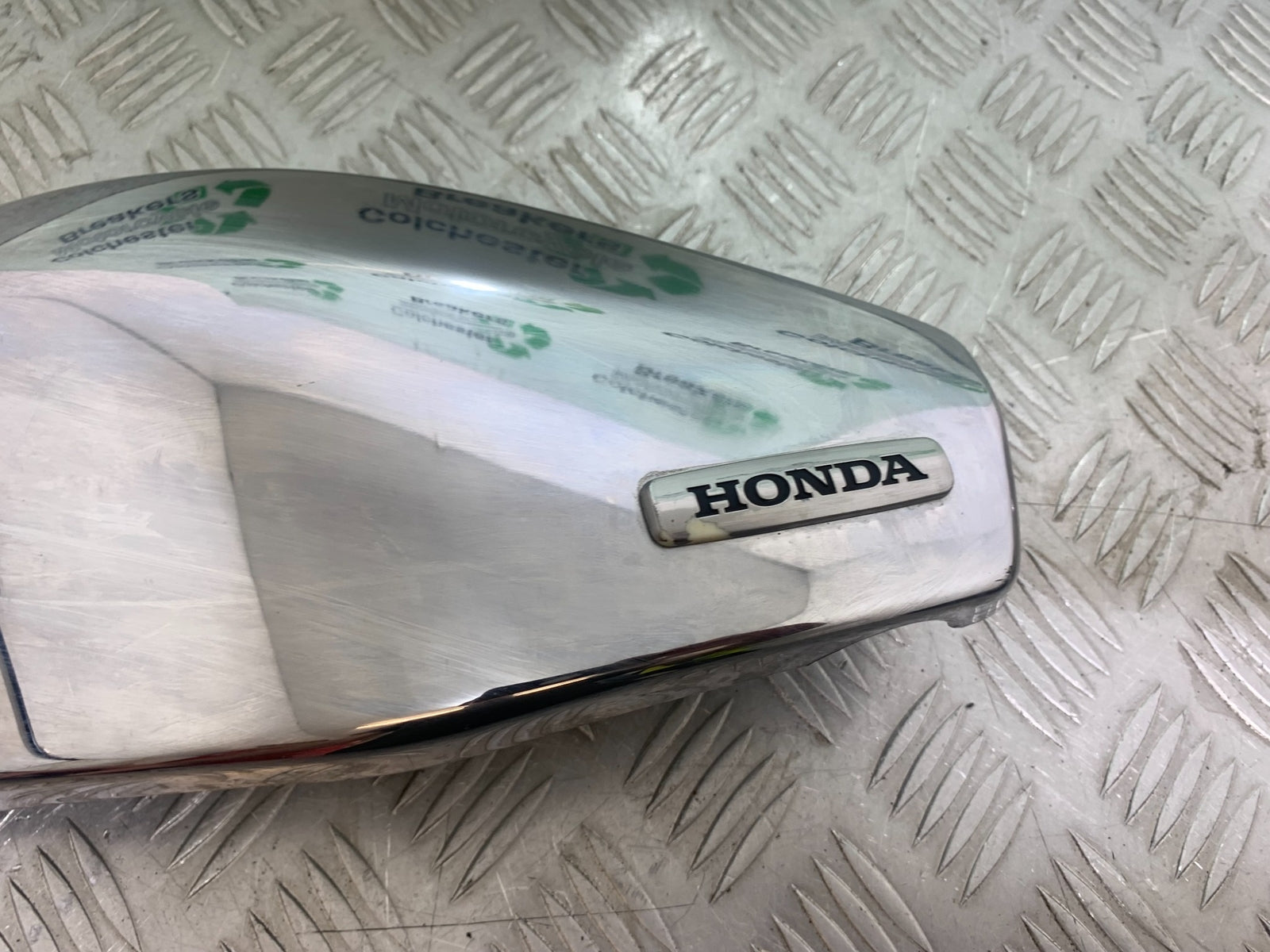 HONDA VTX1300 S-6  LEFT SEAT PANEL   YEAR 2004-09 (CMB1159)