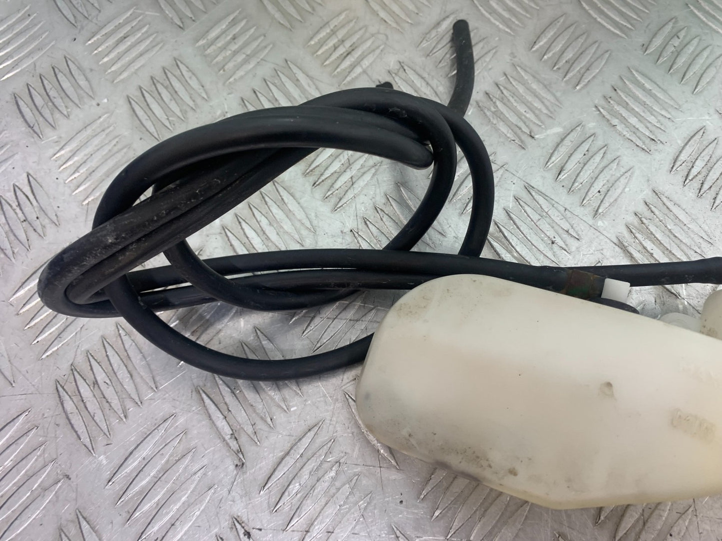 TRIUMPH 955i SPRINT ST COOLANT BOTTLE 1999-2004 (CMB1176)