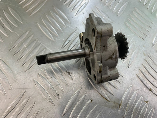 TRIUMPH THUNDERBIRD 1600 OIL PUMP  YEAR 2011 (CMB1107)