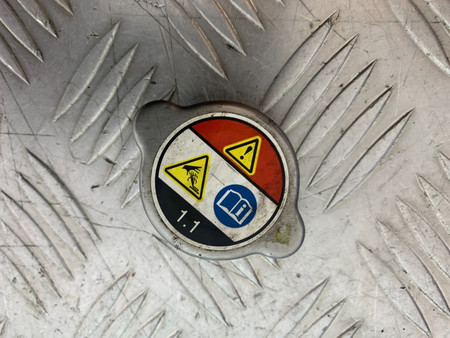 KAWASAKI Z125 Z 125 RADIATOR CAP  YEAR  2018-2023 (CMB1167)
