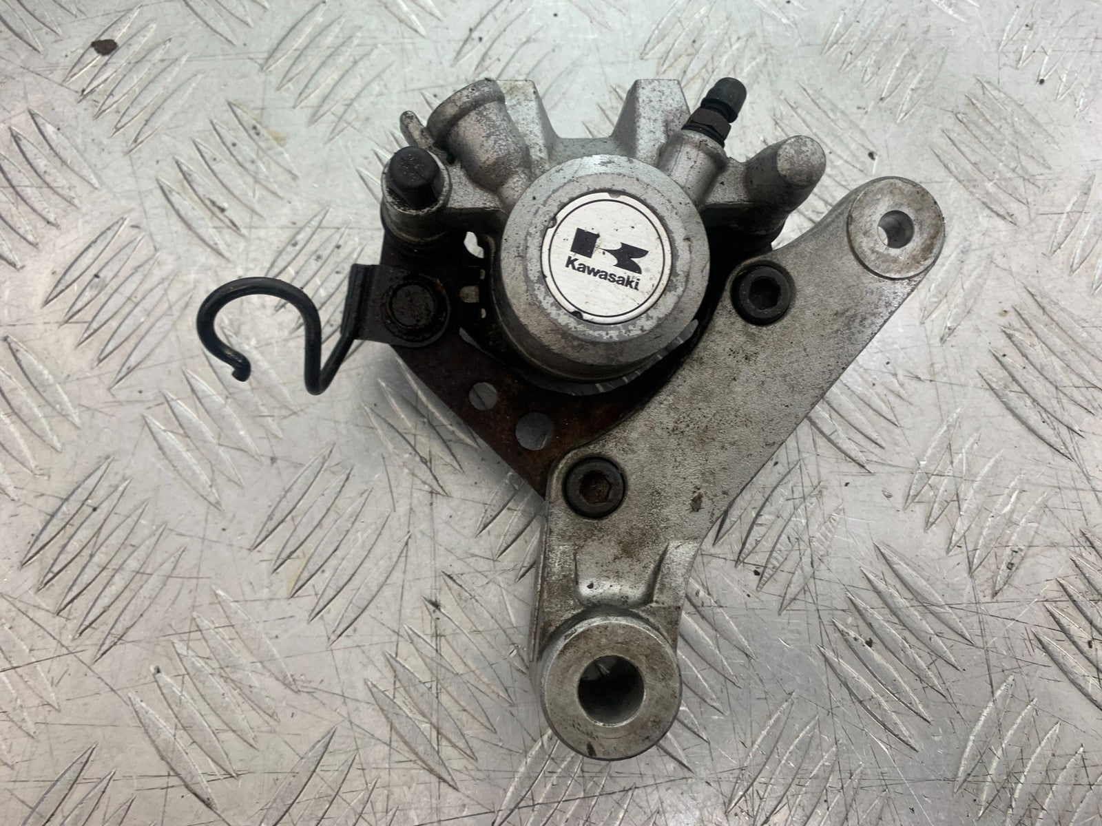 KAWASAKI GPZ600 GPZ 600 REAR BRAKE CALIPER  YEAR 1988-90 (CMB1258)