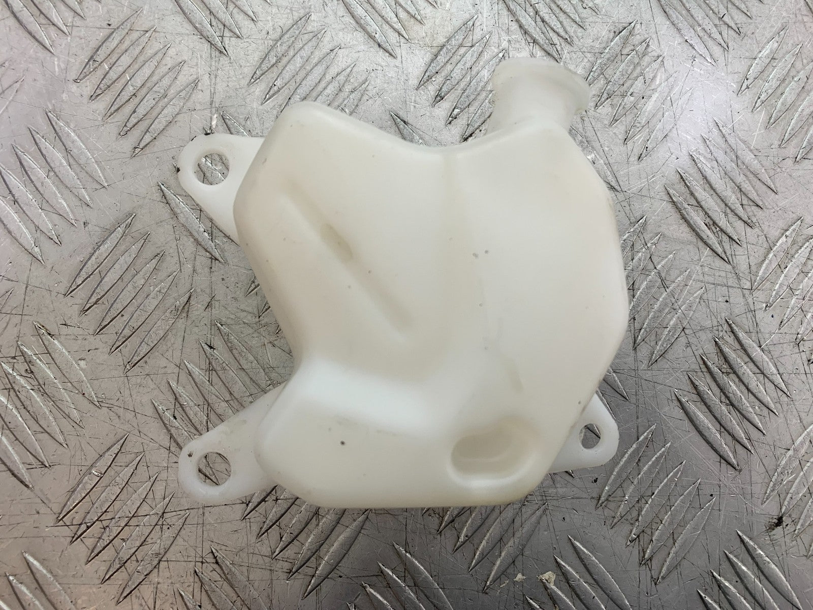 TRIUMPH TRIDENT 660 COOLANT BOTTLE  YEAR 2021-2024 (CMB1295)