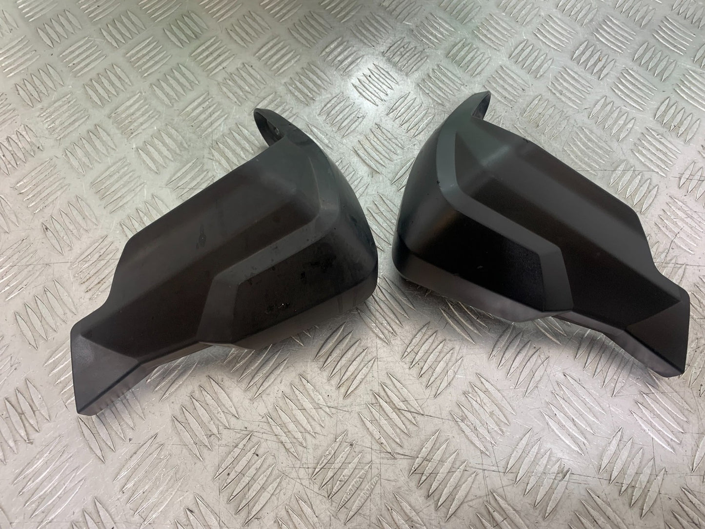 TRIUMPH TIGER 800 XRT HAND GUARDS    2018-2020 (CMB1193)