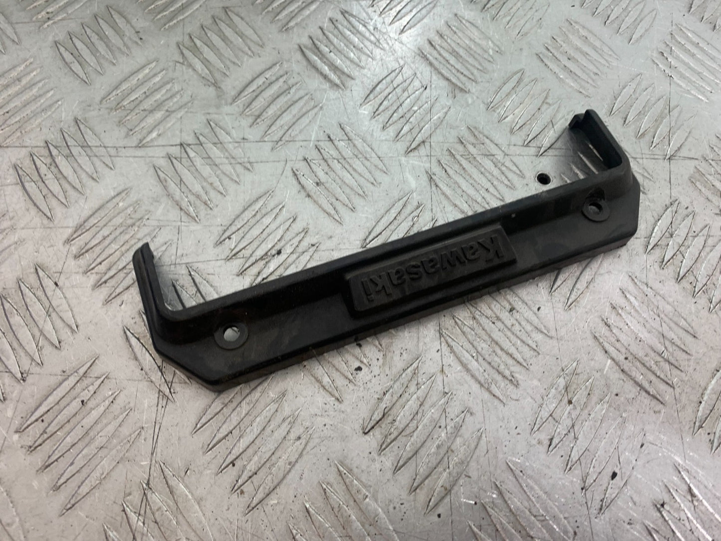 KAWASAKI GT550 GT 550 INFILL COVER   YEAR 1989-1994