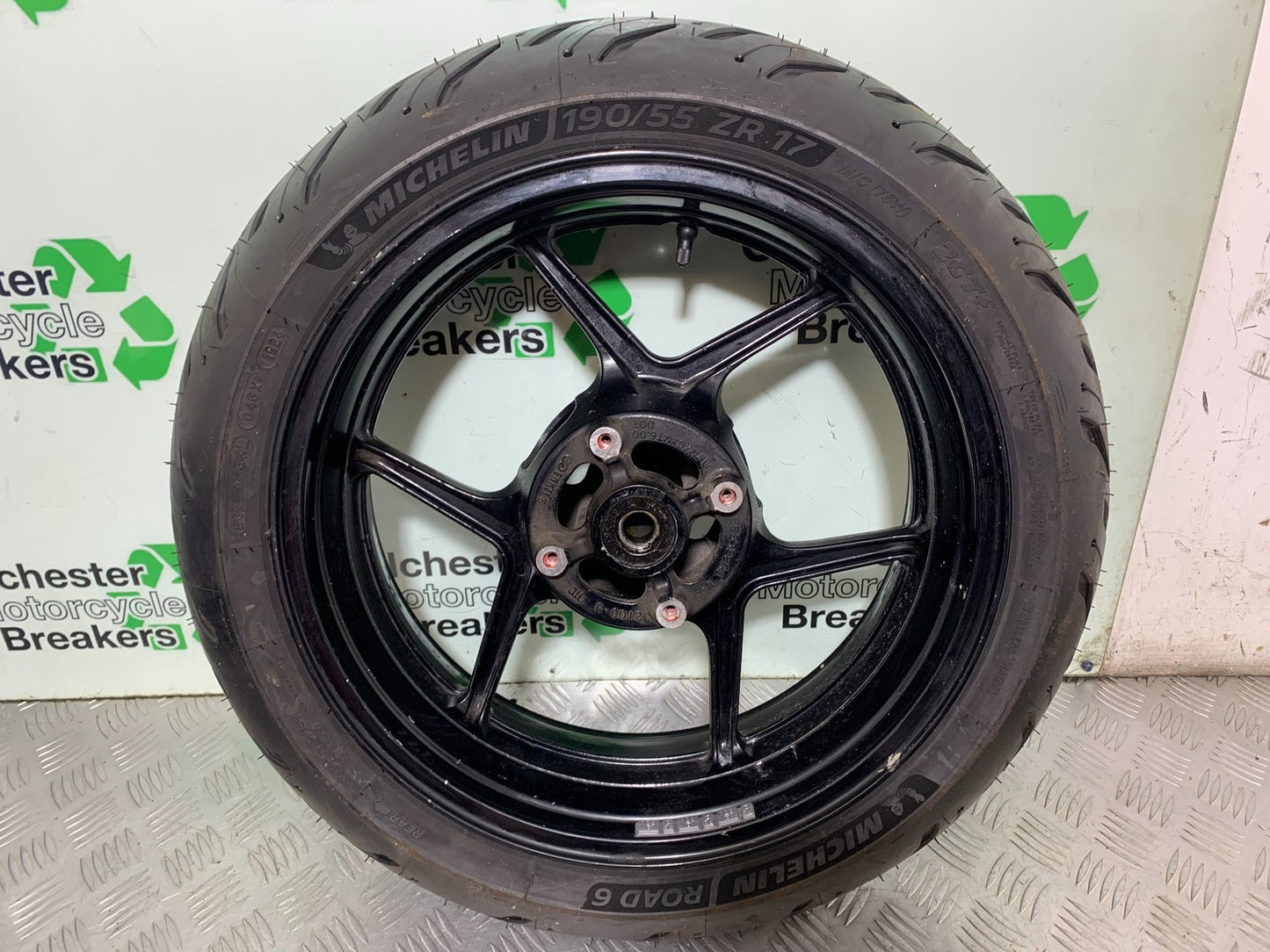 KAWASAKI ZX10R ZX10 R REAR WHEEL (NEW TYRE)  2008-2010 (CMB1301)