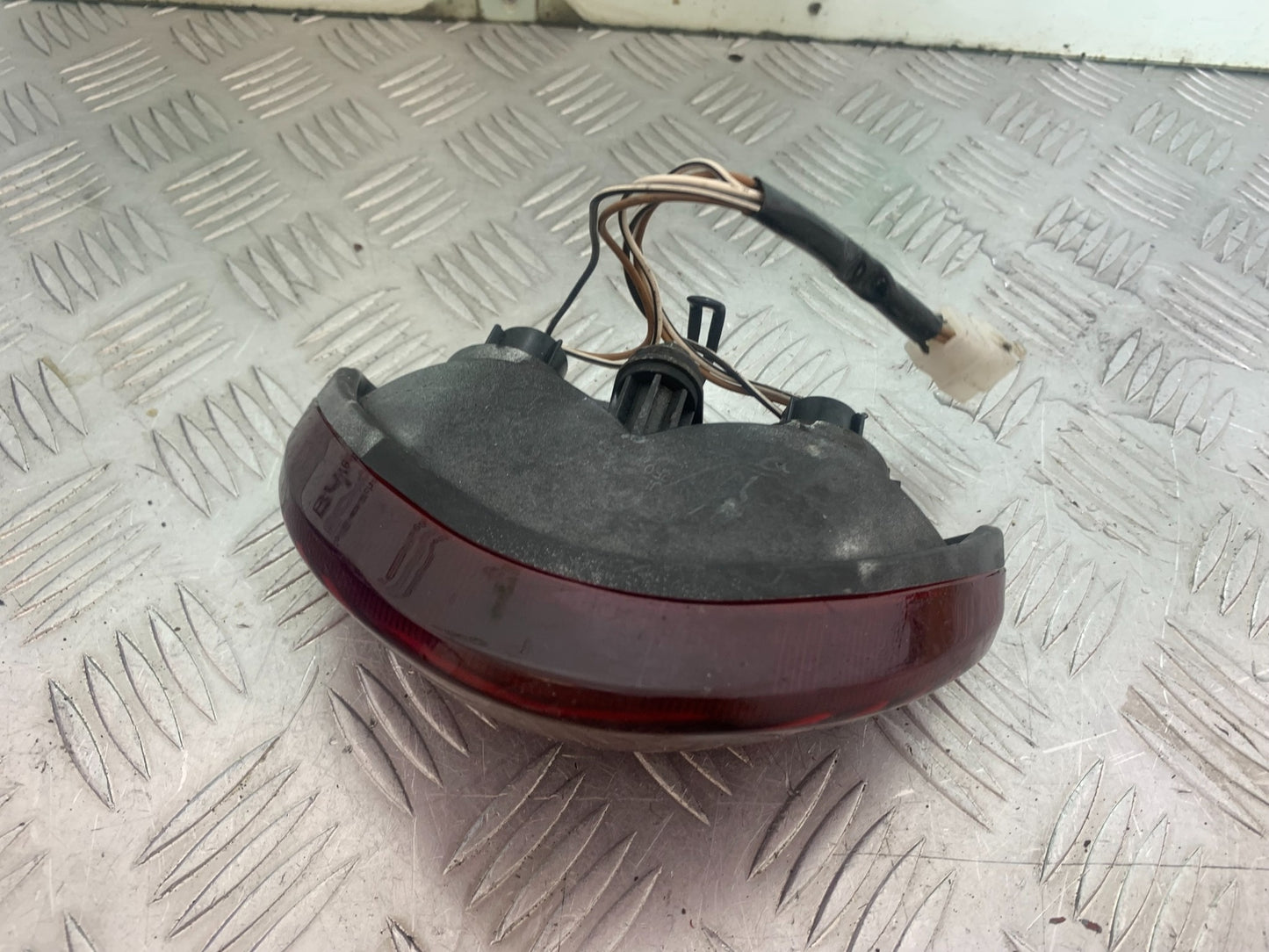 SUZUKI SV650 SV 650 mk1 REAR LIGHT   YEAR 1999-2002 (CMB1160)
