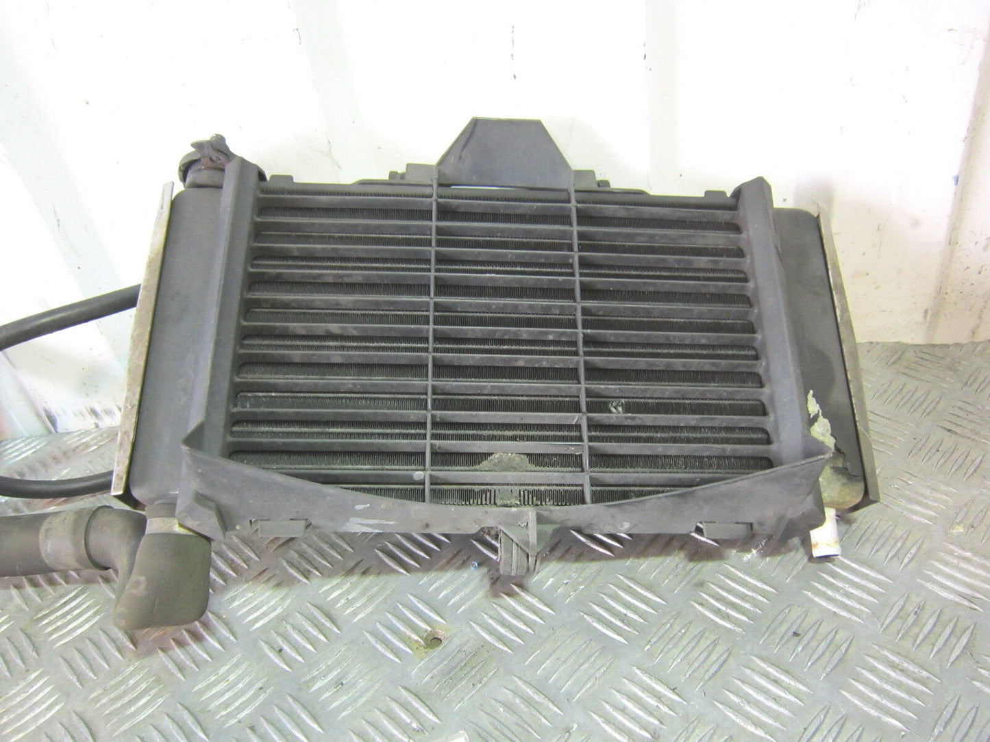 YAMAHA FZ6 RADIATOR YEAR 2004 2005 2006
