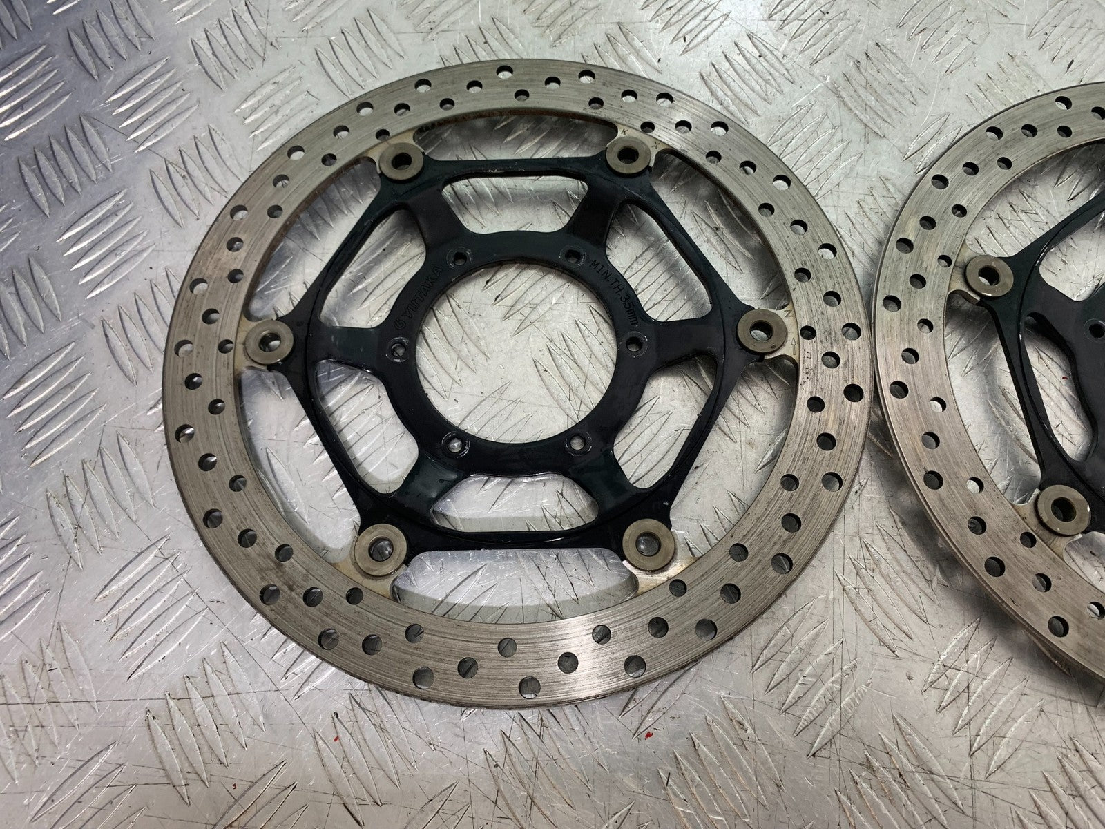 HONDA CBR1000 rr FIREBLADE FRONT BRAKE DISCS   2008-2011 (CMB1253)